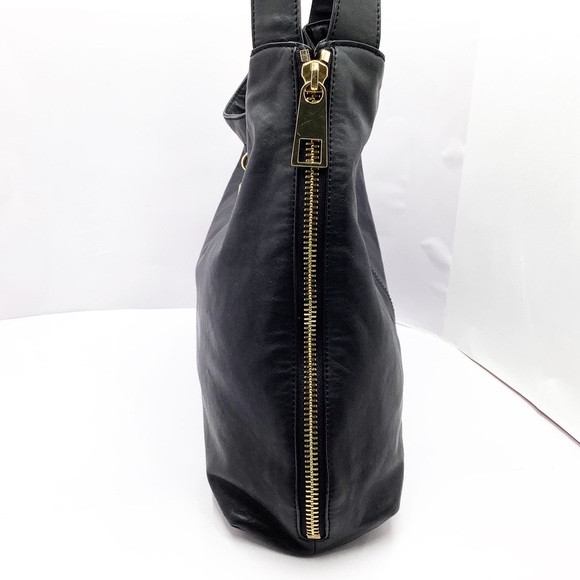 {Vince Camuto} HEIDI Tote - Picture 4 of 15